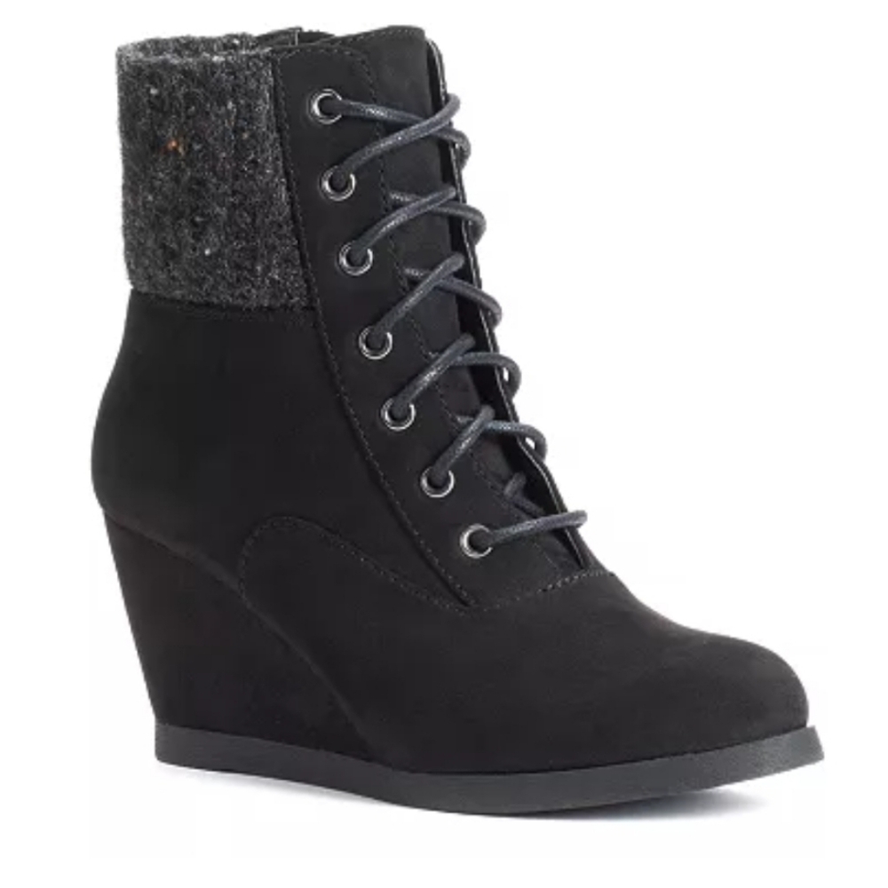SO Women's Sweater-Knit Wedge Ankle Boots - Black Sz: 7.5